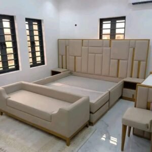 Lit 3 places Capitonné + coffres avec Divan